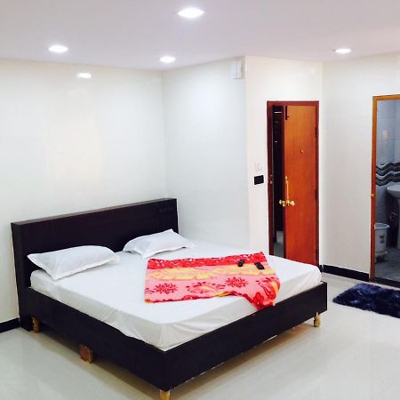 Hotel T.A.P. Paradise Bangalore Bagian luar foto