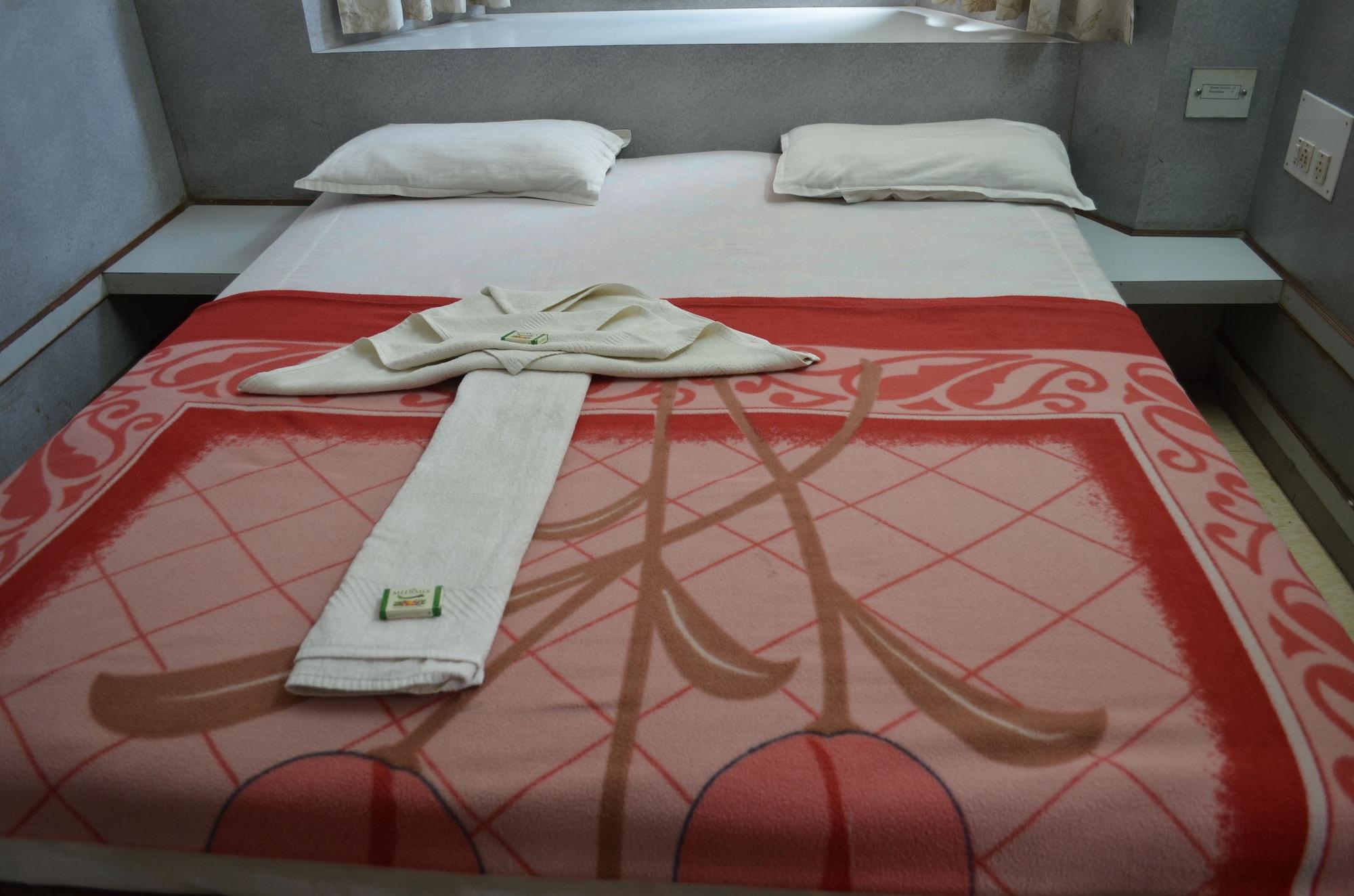 Hotel T.A.P. Paradise Bangalore Bagian luar foto