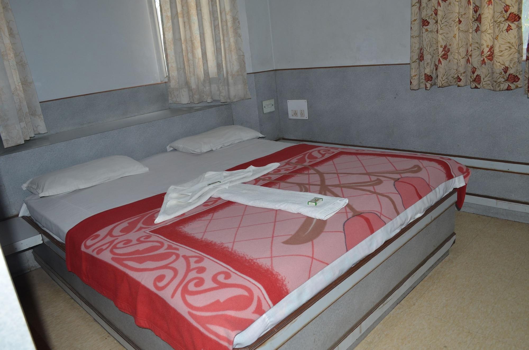 Hotel T.A.P. Paradise Bangalore Bagian luar foto